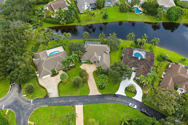 18647 SE Lakeside Way, Jupiter, FL 33469