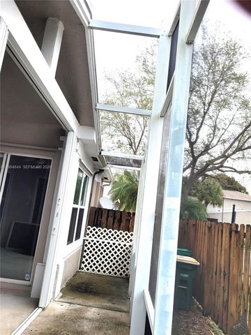 5823 Plum Harbor Cir, Tamarac, FL 33321