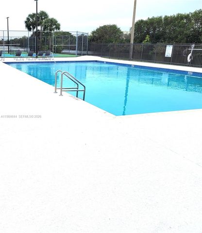 5823 Plum Harbor Cir, Tamarac, FL 33321