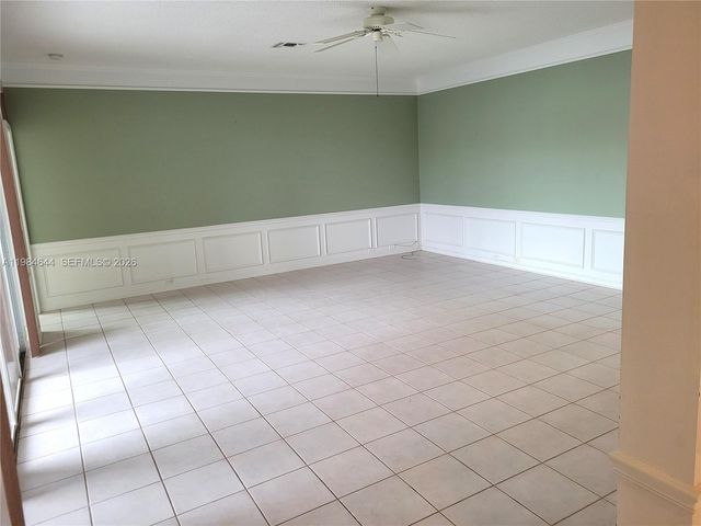 5823 Plum Harbor Cir, Tamarac, FL 33321