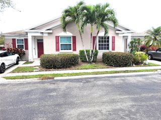 5823 Plum Harbor Cir, Tamarac, FL 33321