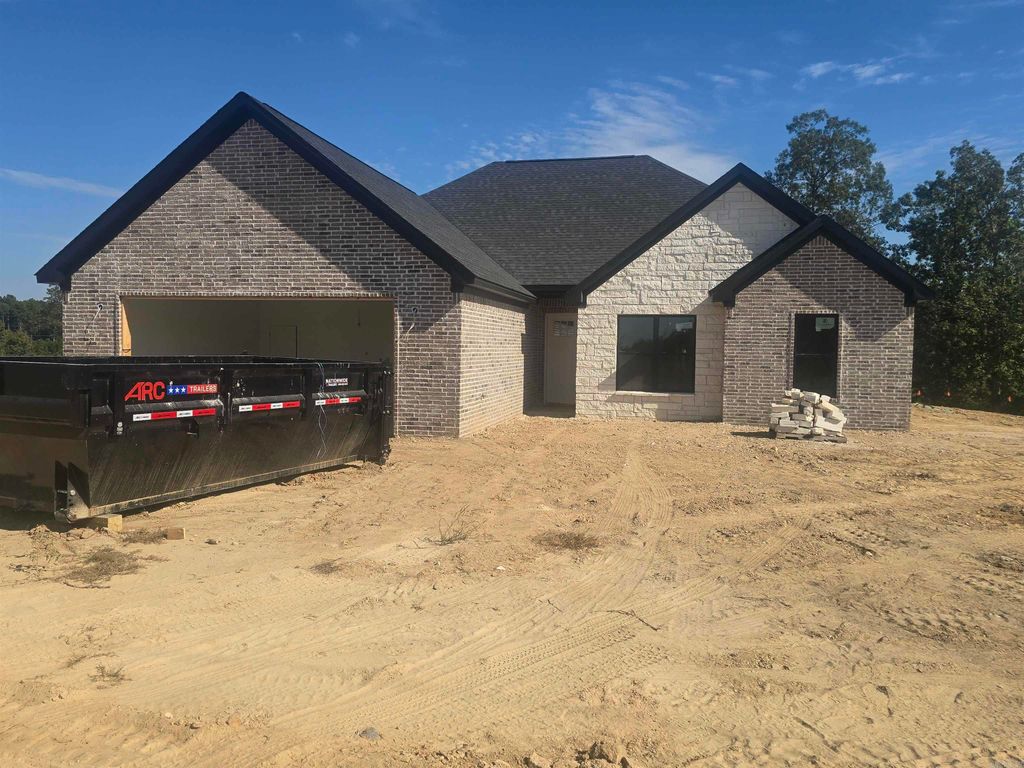 4000 Creek Top, Bauxite, AR 72011