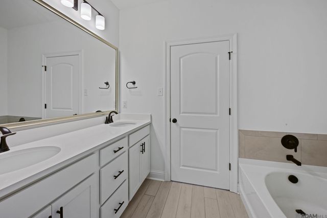 9239 Asoka Ave, Baton Rouge, LA 70810