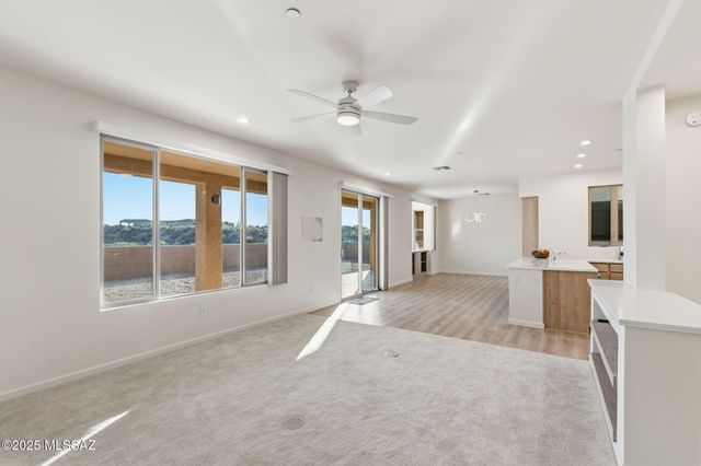 1032 E Cave Canyon Place, Green Valley, AZ 85614