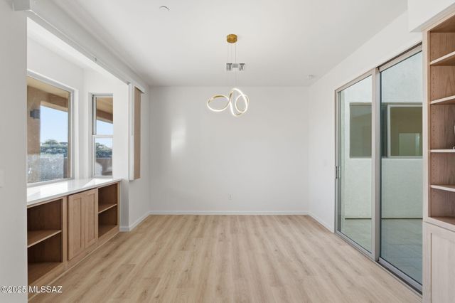 1032 E Cave Canyon Place, Green Valley, AZ 85614