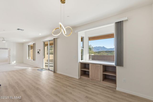 1032 E Cave Canyon Place, Green Valley, AZ 85614