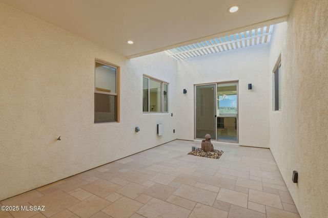 1032 E Cave Canyon Place, Green Valley, AZ 85614