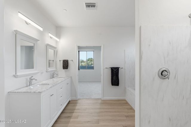 1032 E Cave Canyon Place, Green Valley, AZ 85614