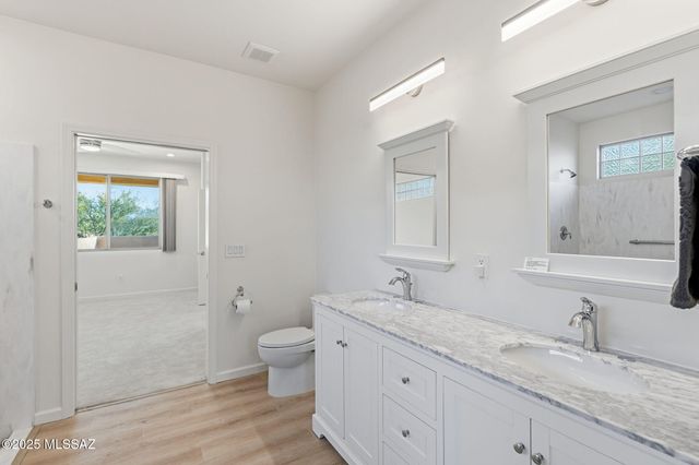 1032 E Cave Canyon Place, Green Valley, AZ 85614