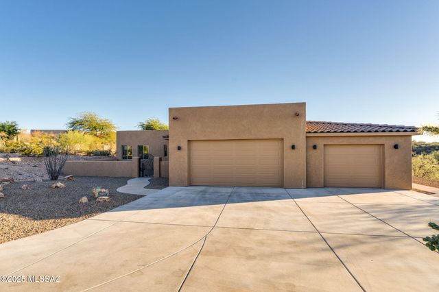 1032 E Cave Canyon Place, Green Valley, AZ 85614