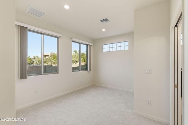 1032 E Cave Canyon Place, Green Valley, AZ 85614