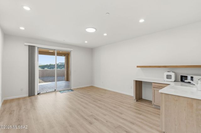 1032 E Cave Canyon Place, Green Valley, AZ 85614