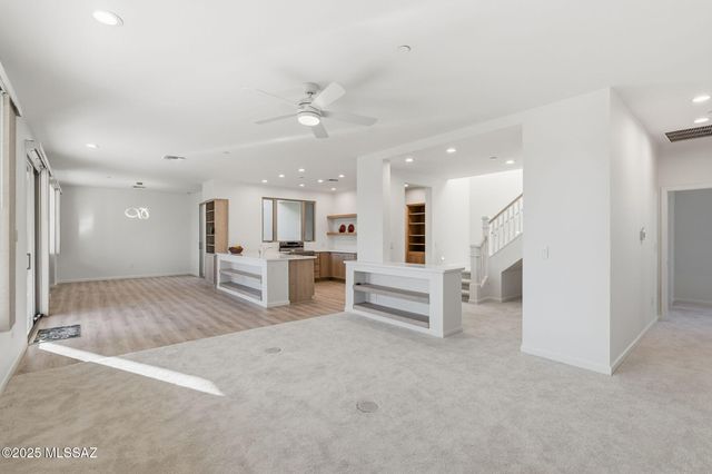 1032 E Cave Canyon Place, Green Valley, AZ 85614