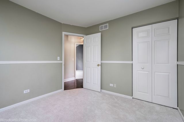 1 Coventry Court, South Elgin, IL 60177