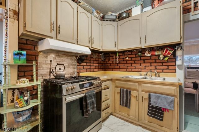 20 Alpine Rd, Montville Twp., NJ 07082