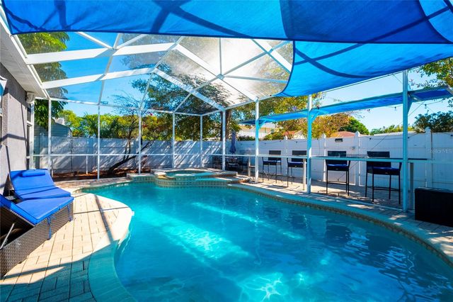 2300 37TH AVENUE N, St Petersburg, FL 33713