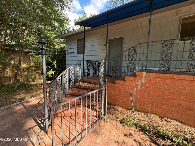 1726 Winchester Street, Jackson, MS 39211