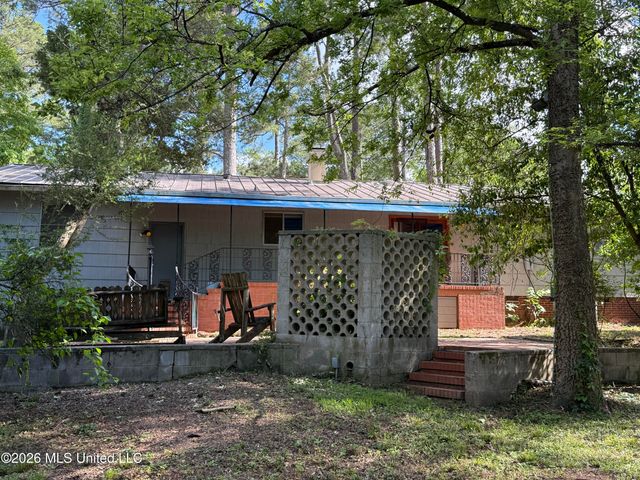 1726 Winchester Street, Jackson, MS 39211