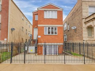3518 W Lexington Street, Chicago, IL 60624