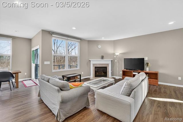 2887 Dillon Drive, Ann Arbor, MI 48105