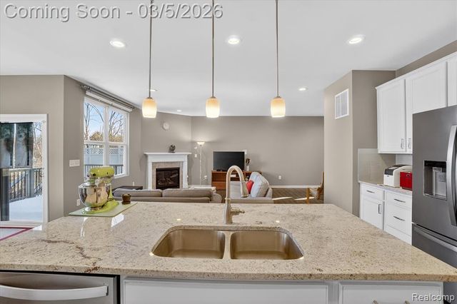 2887 Dillon Drive, Ann Arbor, MI 48105