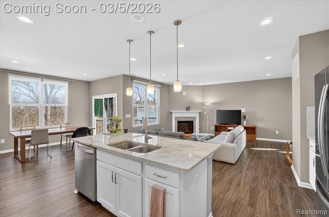 2887 Dillon Drive, Ann Arbor, MI 48105