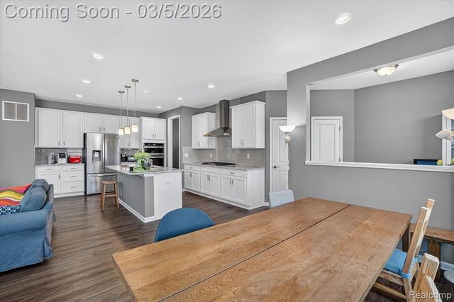 2887 Dillon Drive, Ann Arbor, MI 48105