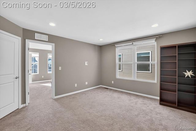 2887 Dillon Drive, Ann Arbor, MI 48105