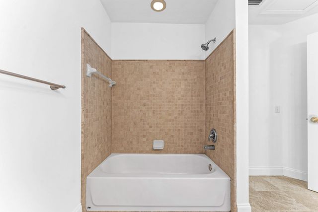 9118 Boca Gardens Parkway F, Boca Raton, FL 33496