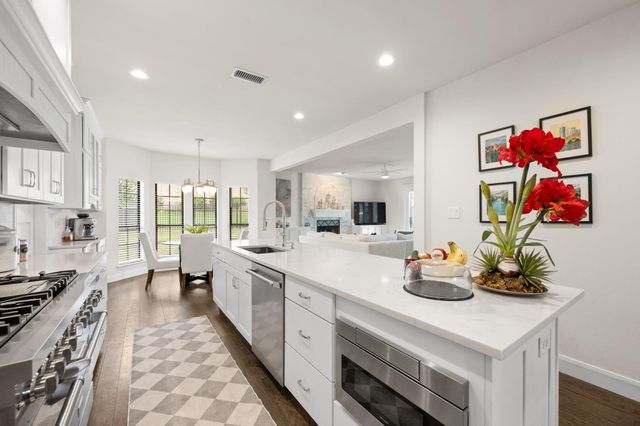 1603 Falcon Ledge DR, Austin, TX 78746