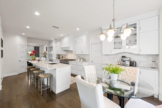 1603 Falcon Ledge DR, Austin, TX 78746