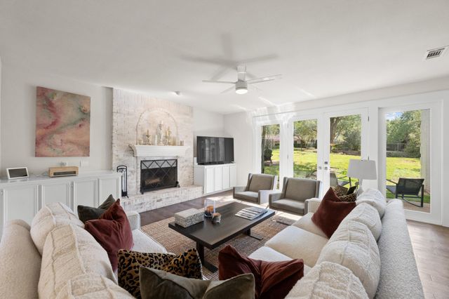 1603 Falcon Ledge DR, Austin, TX 78746
