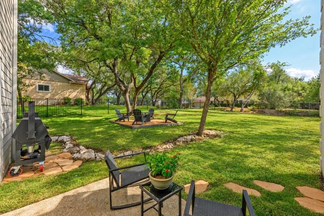 1603 Falcon Ledge DR, Austin, TX 78746
