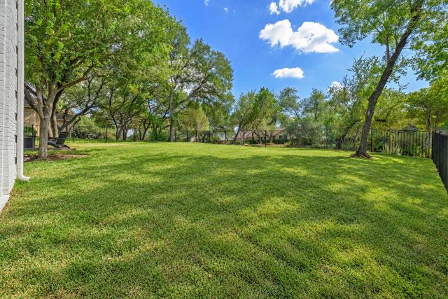 1603 Falcon Ledge DR, Austin, TX 78746