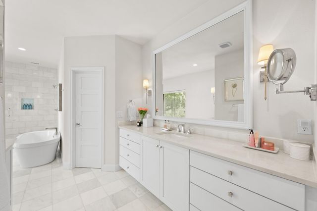 1603 Falcon Ledge DR, Austin, TX 78746