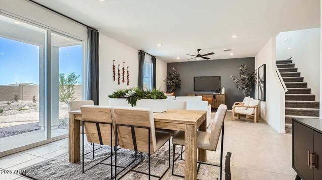 33988 N FIORE Drive, San Tan Valley, AZ 85143