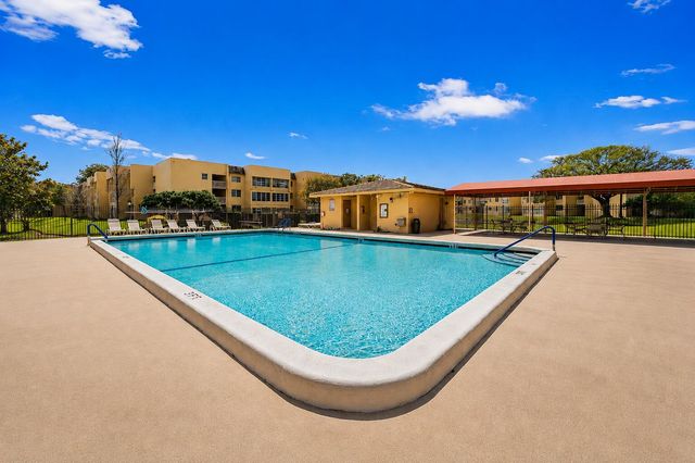 6300 NW 62ND Street 308, Tamarac, FL 33319