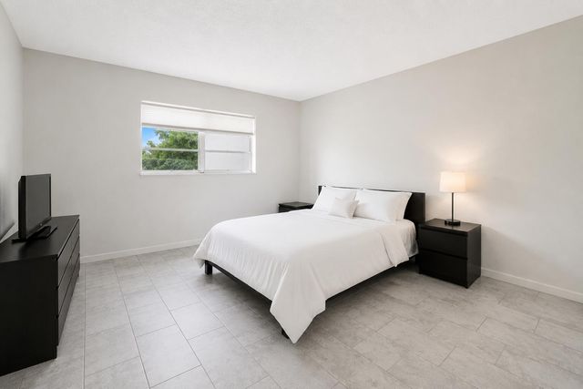 6300 NW 62ND Street 308, Tamarac, FL 33319