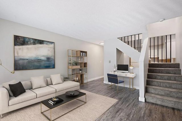 924 21st Avenue S, Minneapolis, MN 55404