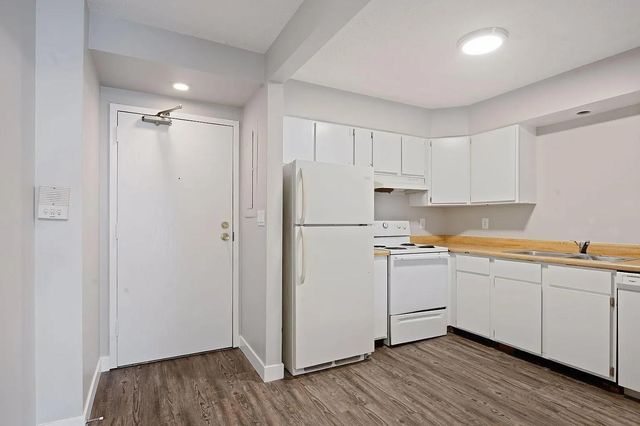 924 21st Avenue S, Minneapolis, MN 55404