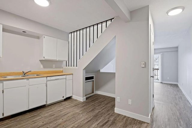 924 21st Avenue S, Minneapolis, MN 55404