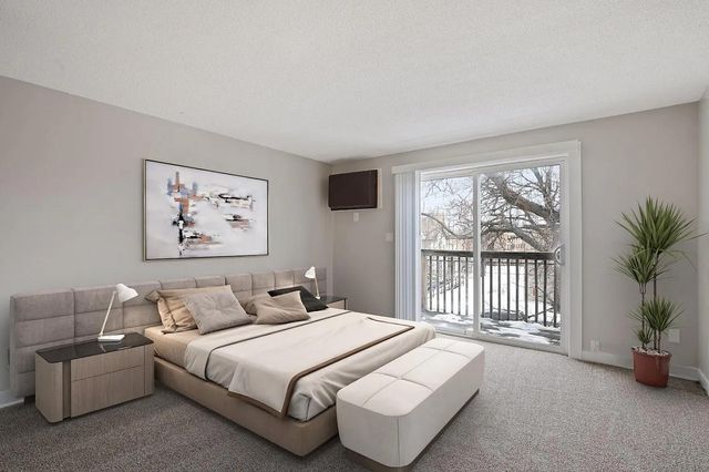 924 21st Avenue S, Minneapolis, MN 55404