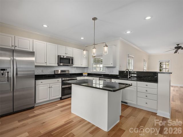 131 White Ash Drive E, Asheville, NC 28803