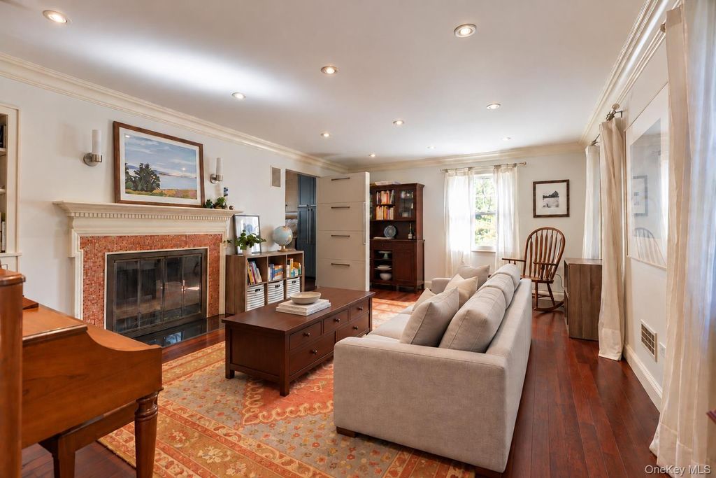 7 Knollwood Drive, Rye Brook, NY 10573 — photo 4