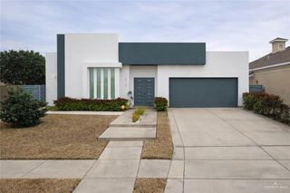 2010 N 44th Lane, Mcallen, TX 78501