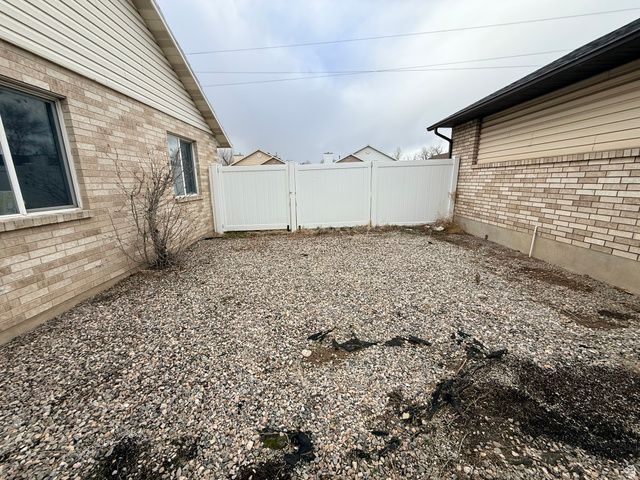 748 W 4075 S, Riverdale, UT 84405