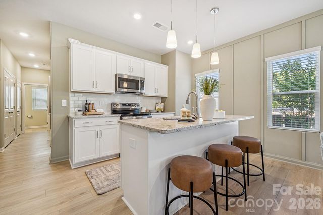 4618 Lakeview Road N 3, Charlotte, NC 28216