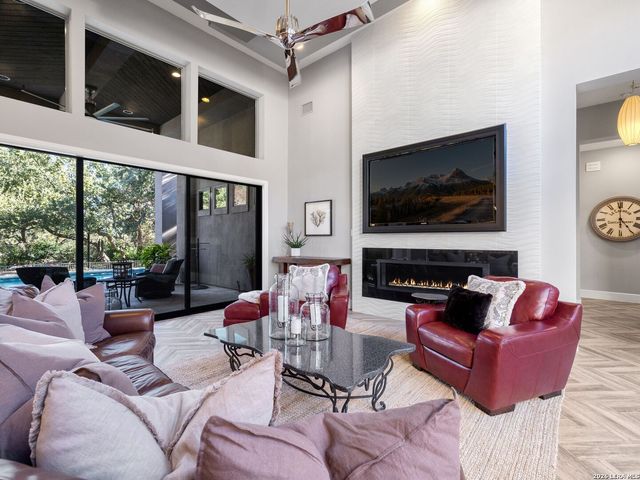 3915 El Chamizal, San Antonio, TX 78261