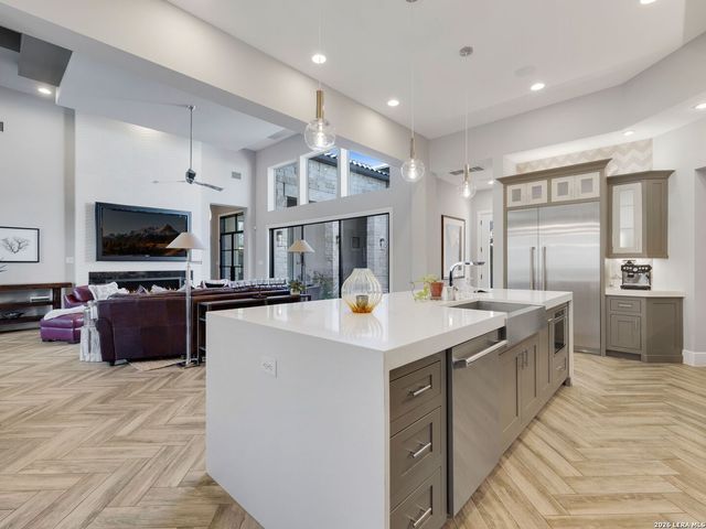 3915 El Chamizal, San Antonio, TX 78261