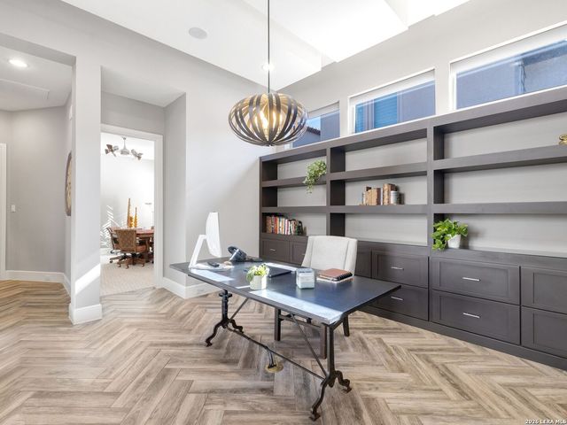 3915 El Chamizal, San Antonio, TX 78261